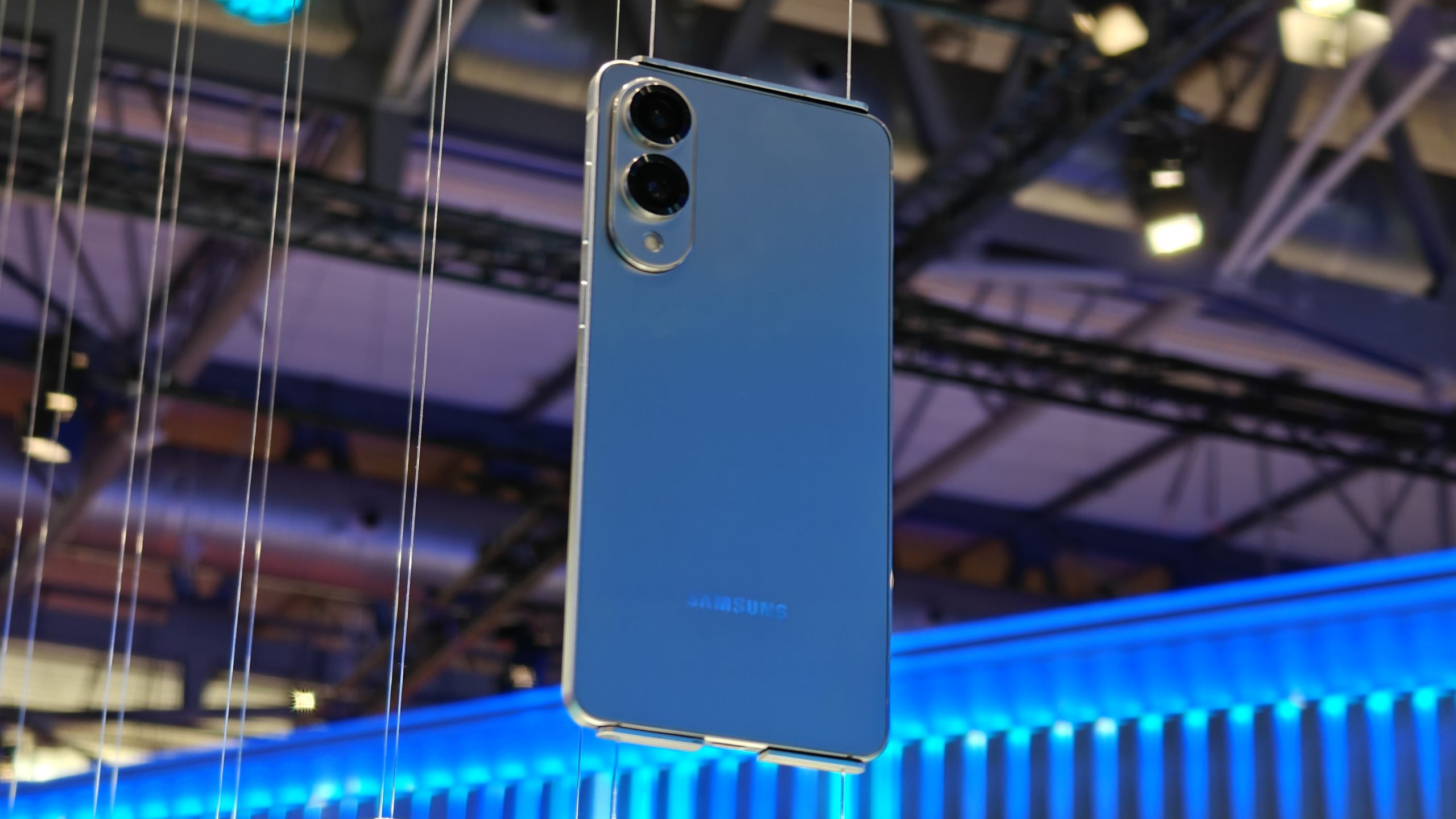 The Samsung Galaxy S25 Edge on display
