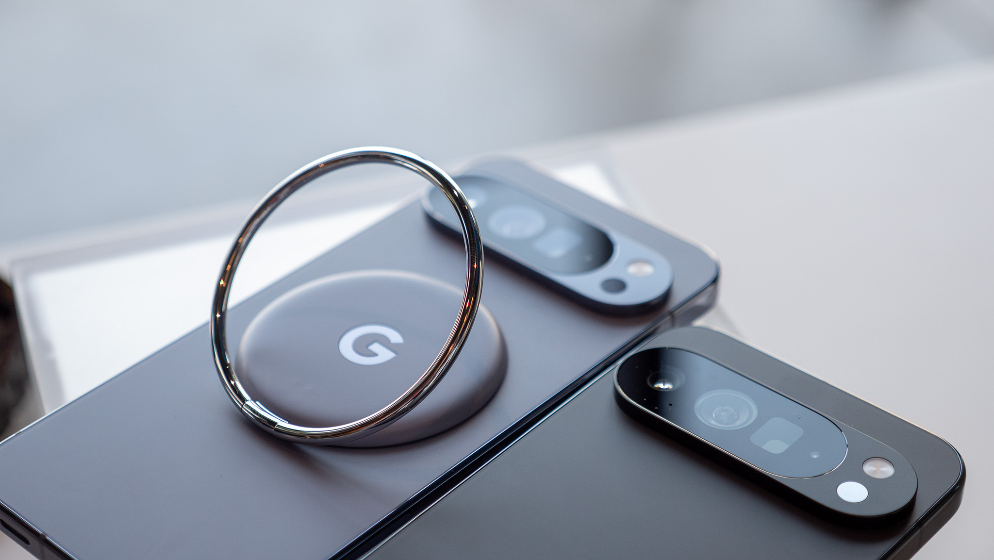 از مشت و بافته تا تیبود و نگرش ، این بهترین لوازم جانبی پیکسل و QI2 برای پیکسل 10 است